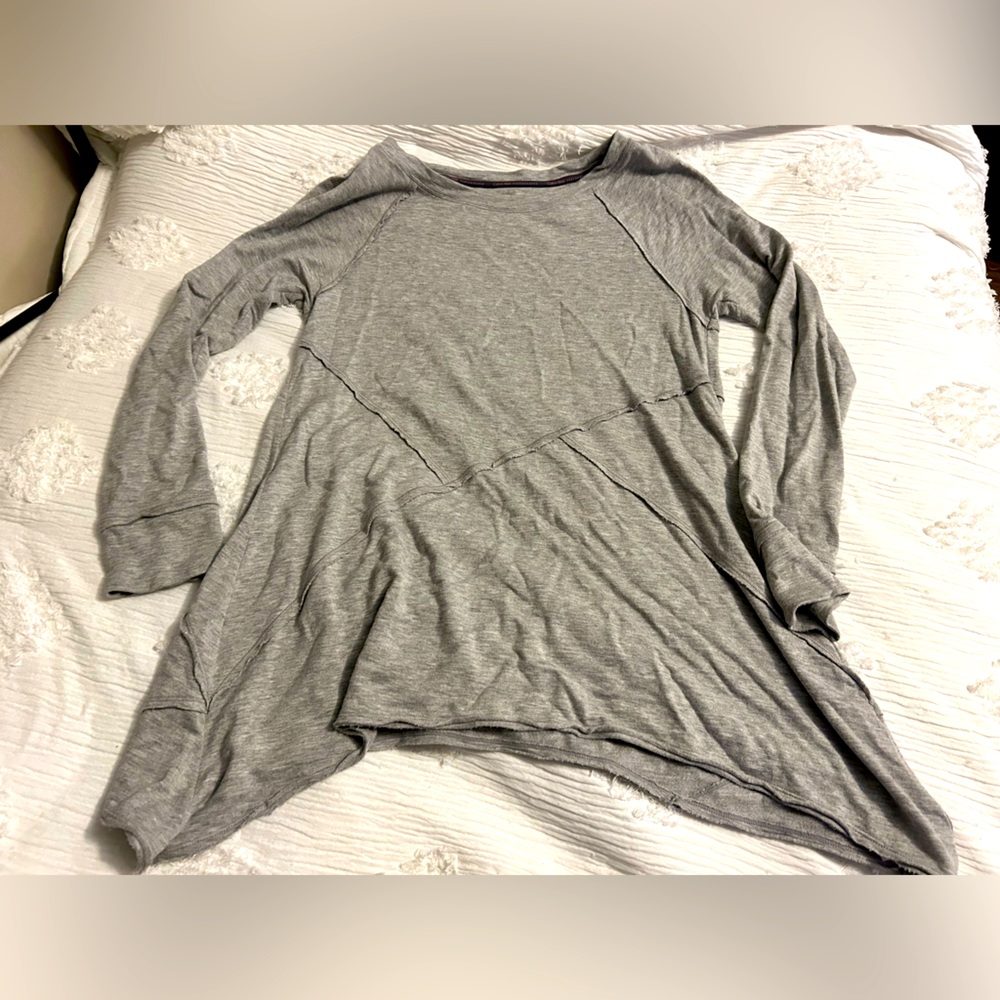 Calvin Klein Performance Quick Dry Medium Long Sleeve Top - NWOT
